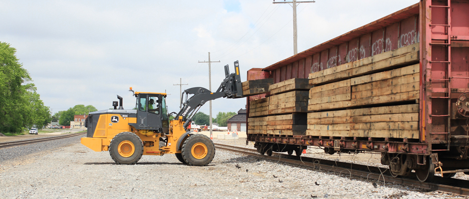CN and Battle Lumber scale a tailored transload solution to meet growing market demand.